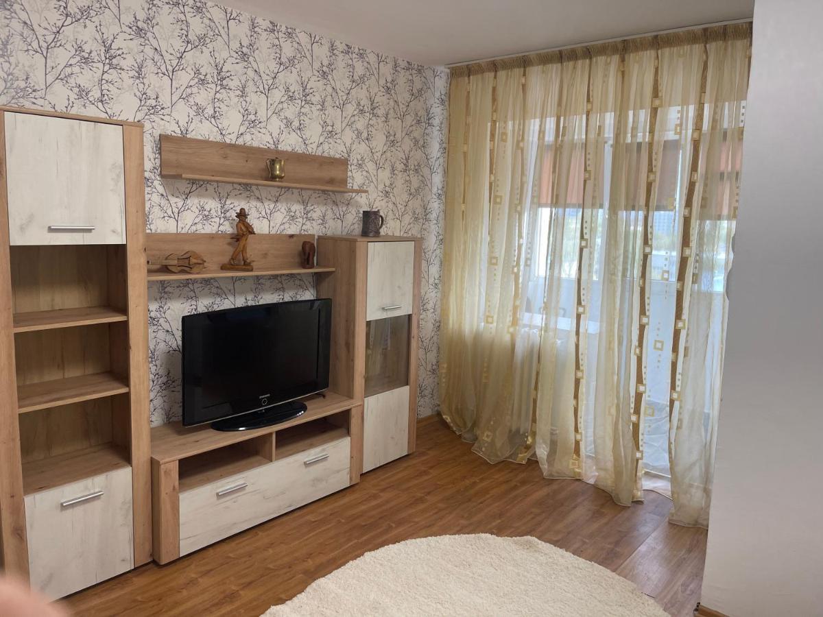 Garsoniera -single 91 * Bucharest